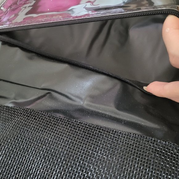 Shiseido Limited Edition Tri-fold Traveler (Bag only) - Picture 11 of 14